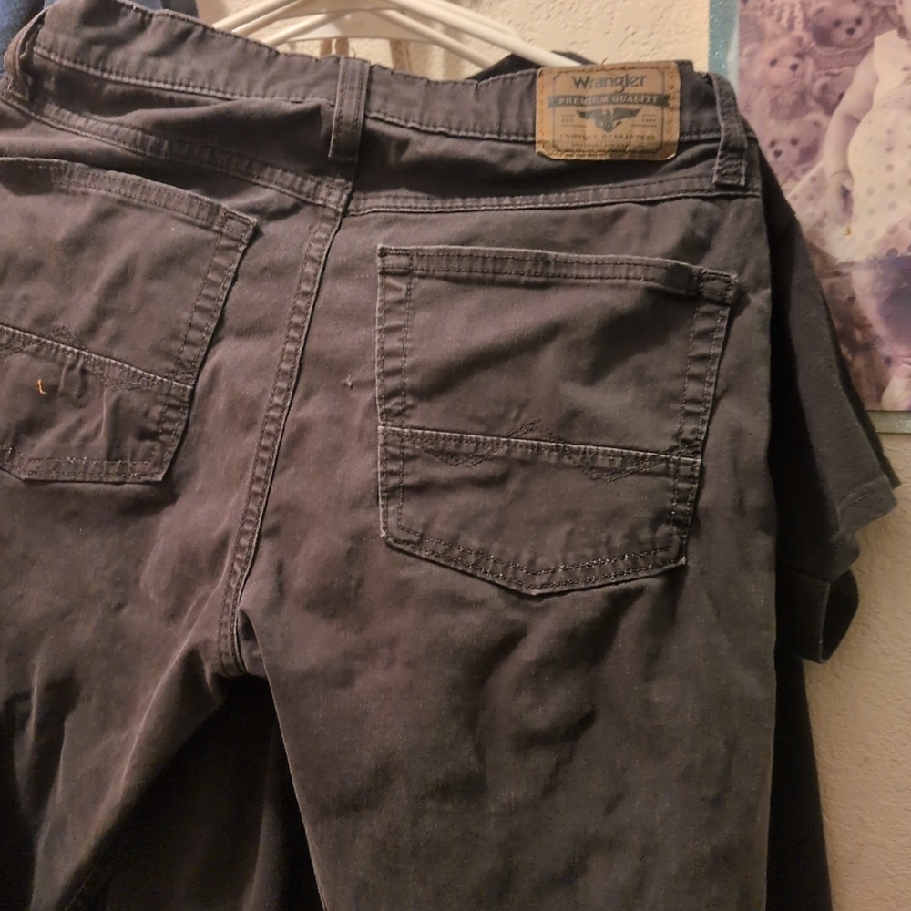 Wrangler Men's Slim Straight Jeans - Dark Gray